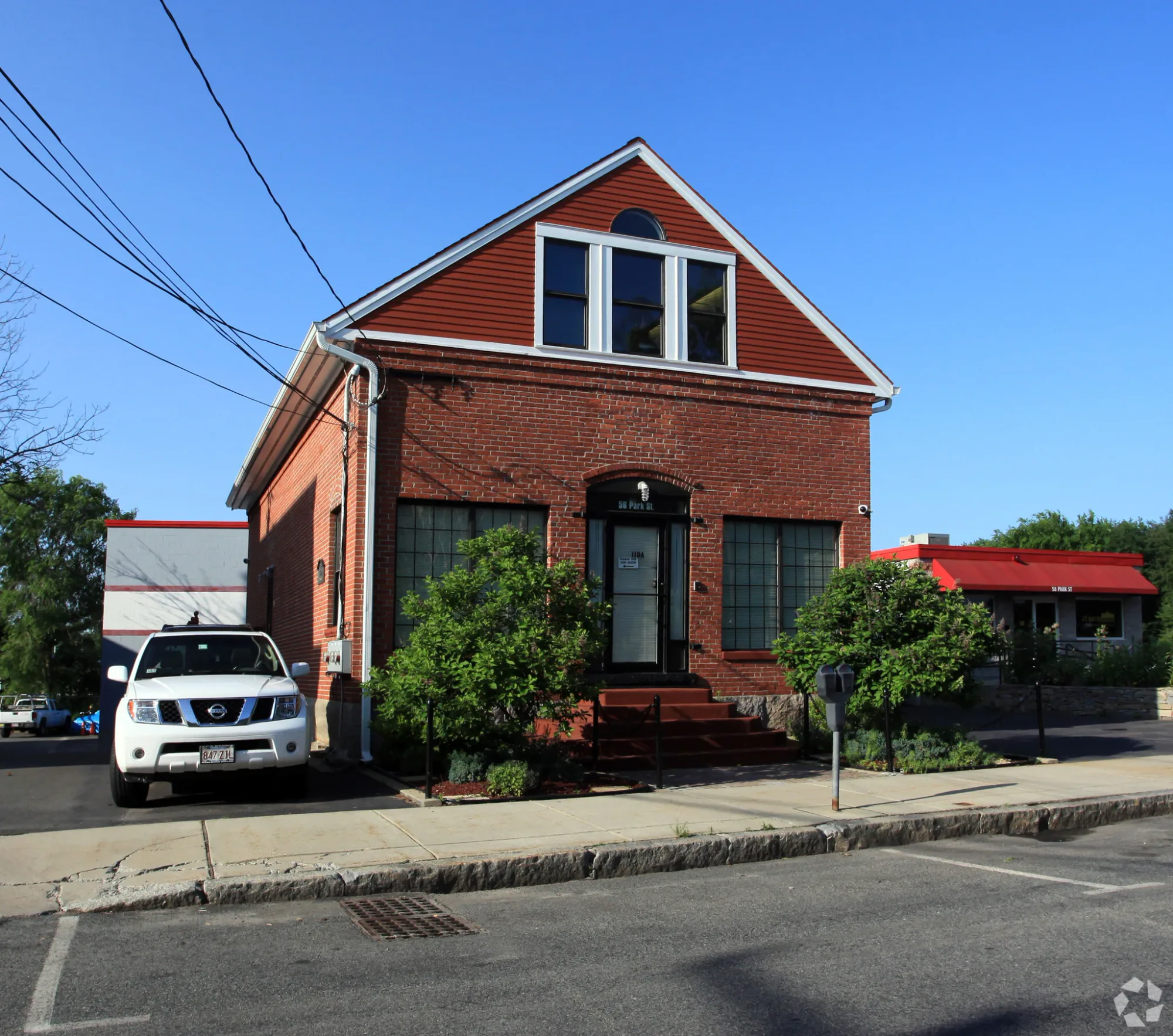 56 Park Street Framingham MA property exterior